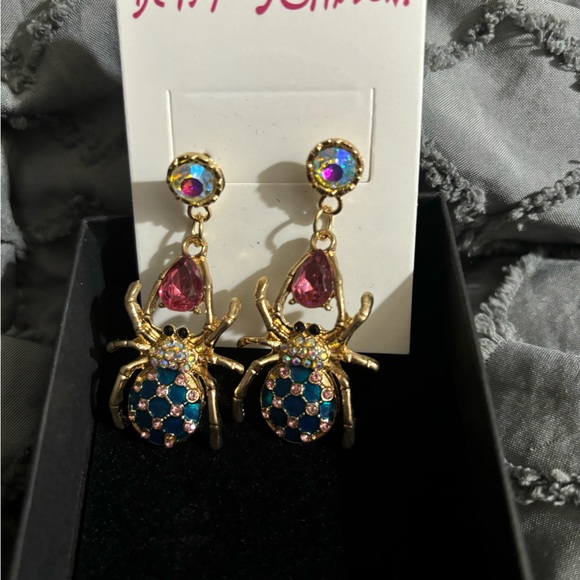 Betsy Johnson Earrings - Picture 3 of 5